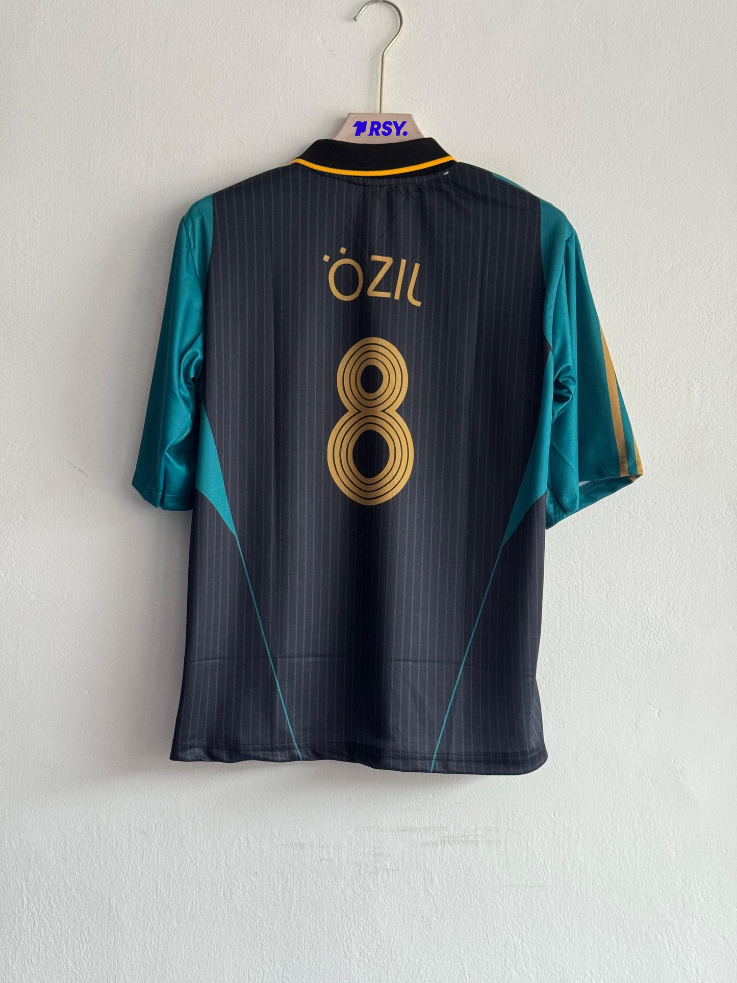 GERMANY 24-25 TRAINING KIT OZIL FIVESLEEVE POLO