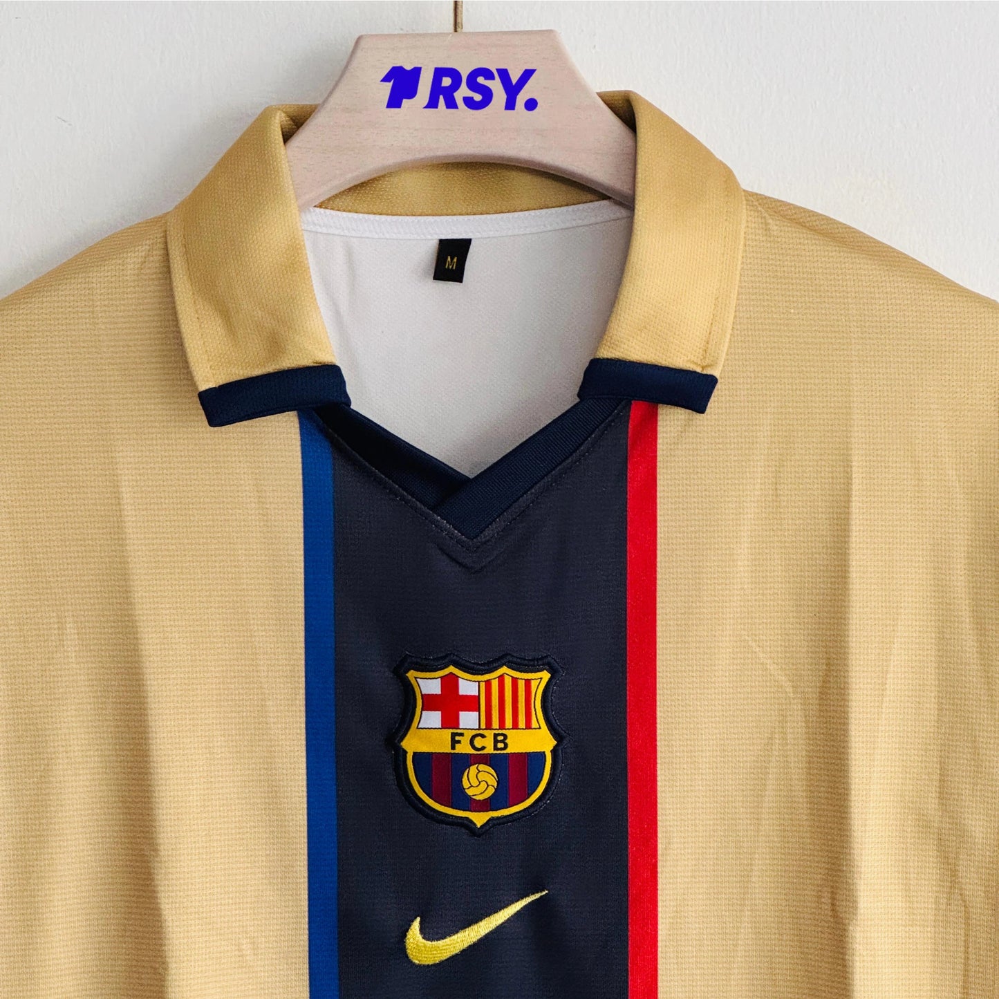 BARCELONA 2001-02 AWAY KIT PUYOL FIVESLEEVE POLO EMBROIDERY