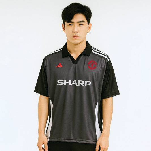 MANCHESTER UNITED 1998-99 KIT BECKHAM FIVESLEEVE POLO