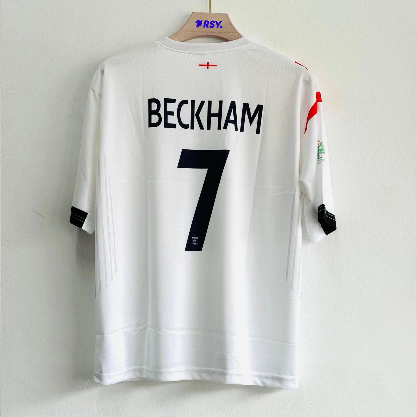 ENGLAND 2006 HOME KIT BECKHAM FIVESLEEVE
