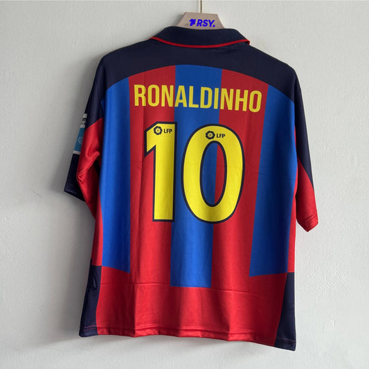 BARCELONA 2003-04 HOME KIT RONALDINHO FIVESLEEVE POLO