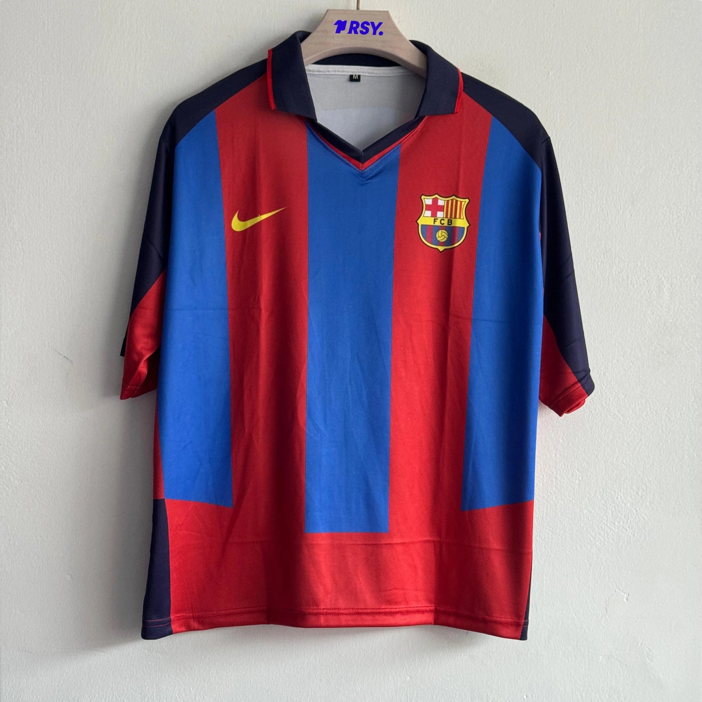 BARCELONA 2003-04 HOME KIT RONALDINHO FIVESLEEVE POLO