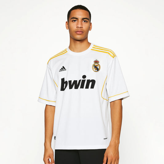 REAL MADRID CHAMPIONS EDITION KIT FIVESLEEVE