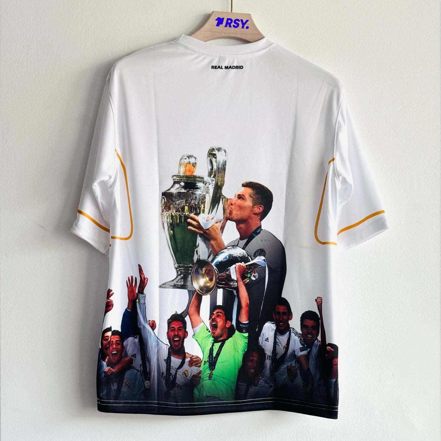 REAL MADRID CHAMPIONS EDITION KIT FIVESLEEVE