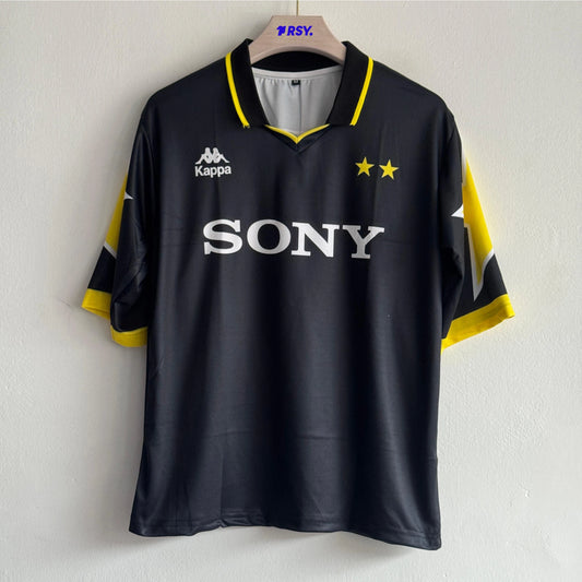 JUVENTUS 1995-96 THIRD KIT ZIDANE FIVESLEEVE POLO
