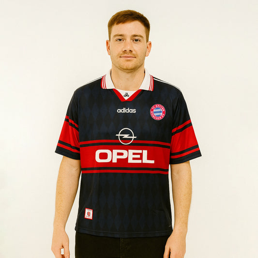 BAYERN 1997-98 HOME KIT MATTHAUS FIVESLEEVE POLO